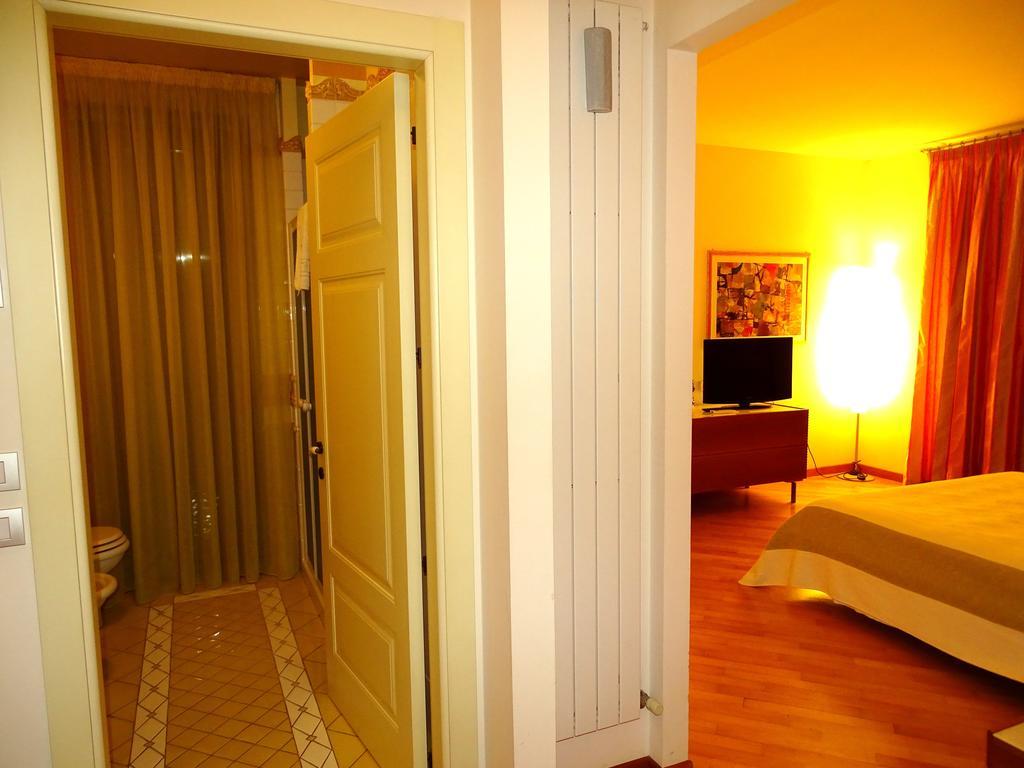 Villa Gioia Rooms Монтегранаро Экстерьер фото