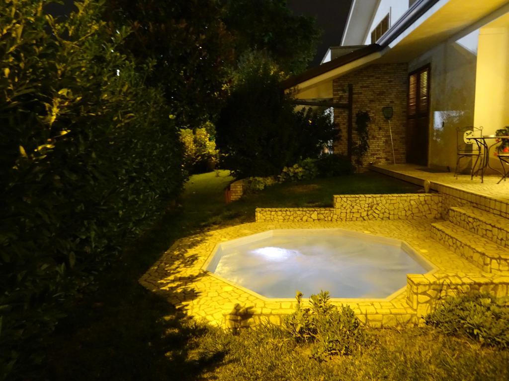 Villa Gioia Rooms Монтегранаро Экстерьер фото